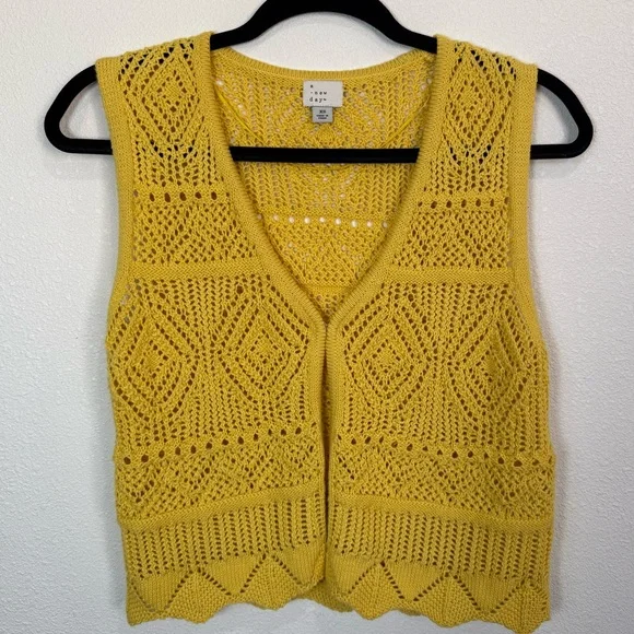 A New Day Yellow Crochet Knit Sweater Vest XS Boho Cottagecore - Picture 2 of 2